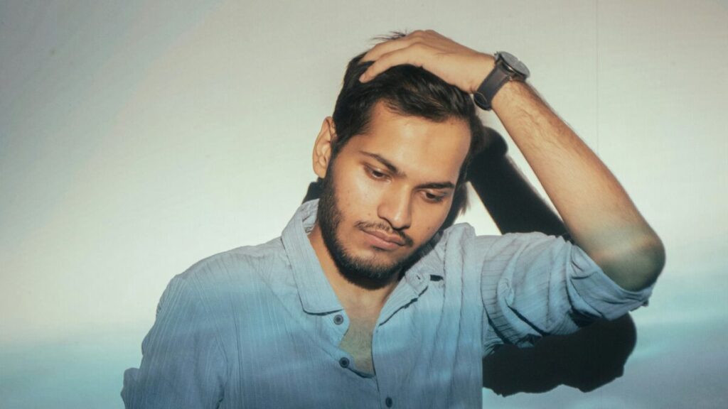 エアコン　リモコン　みつからない