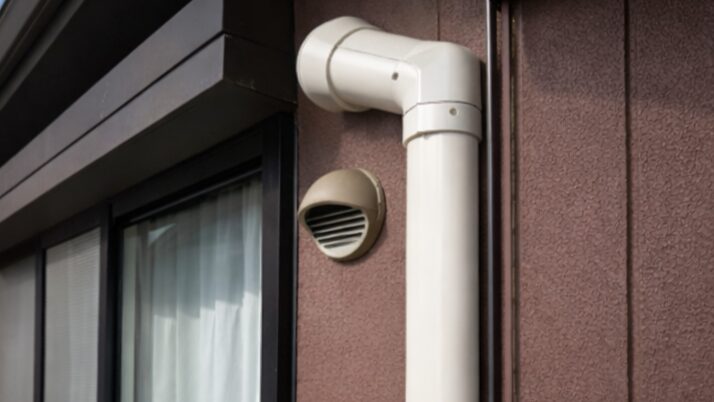 化粧カバーは配管を守る役割